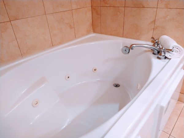 Acrylic Tub Installation in Broadview Heights