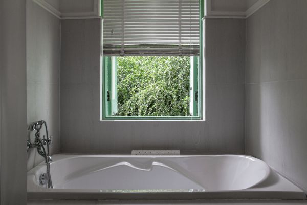 Fiberglass Tub Installation in Broadview Heights